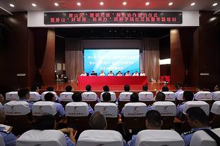Hàn Quốc: Dung Thành Thành Thành Đô đưa ra báo giá cho hậu vệ trung tâm F. C Quang Châu Timothy Lechter